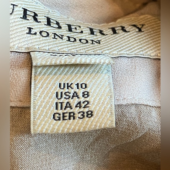 Gorgeous Burberry Dress, size 8 - Picture 4 of 4